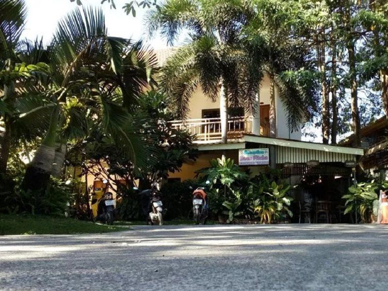 Baan Pitcha บ้านพิชชา Ламай Бийч Екстериор снимка