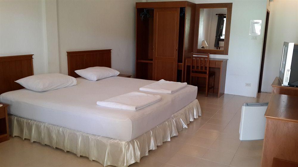 Baan Pitcha บ้านพิชชา Ламай Бийч Екстериор снимка