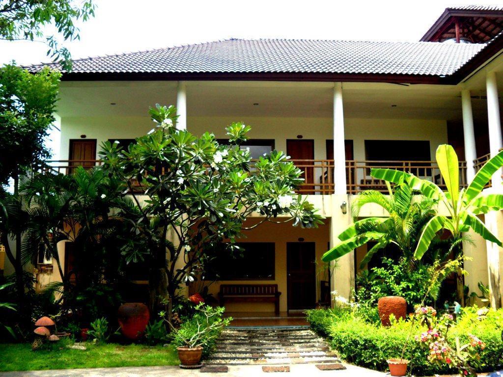 Baan Pitcha บ้านพิชชา Ламай Бийч Екстериор снимка