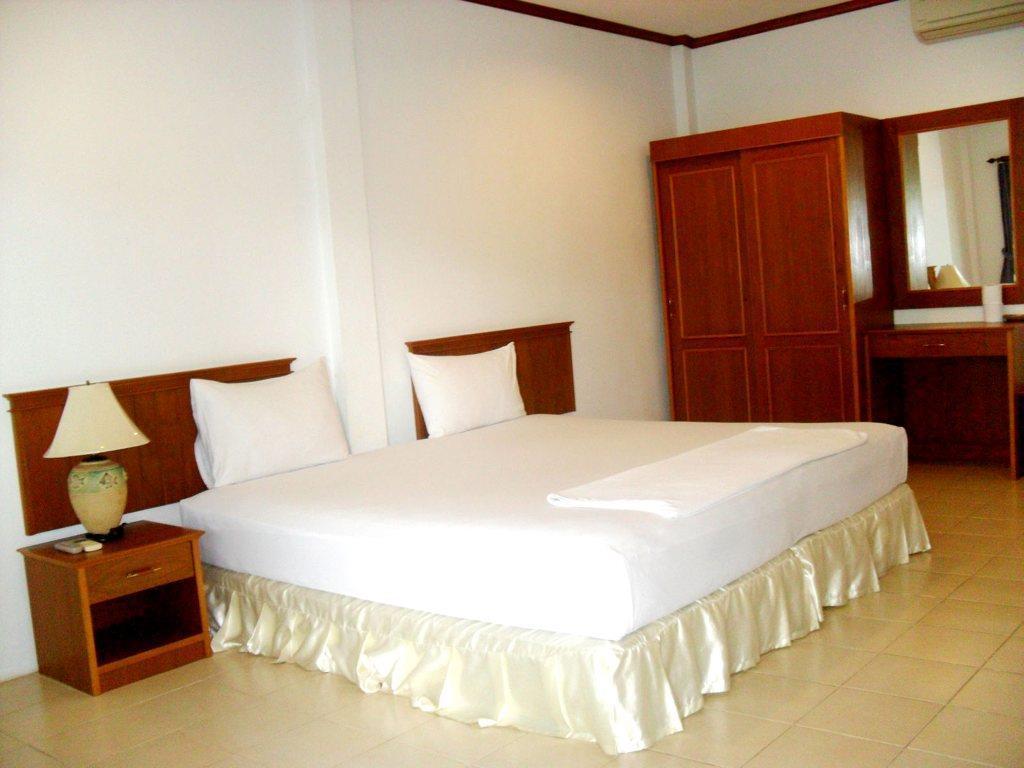 Baan Pitcha บ้านพิชชา Ламай Бийч Екстериор снимка