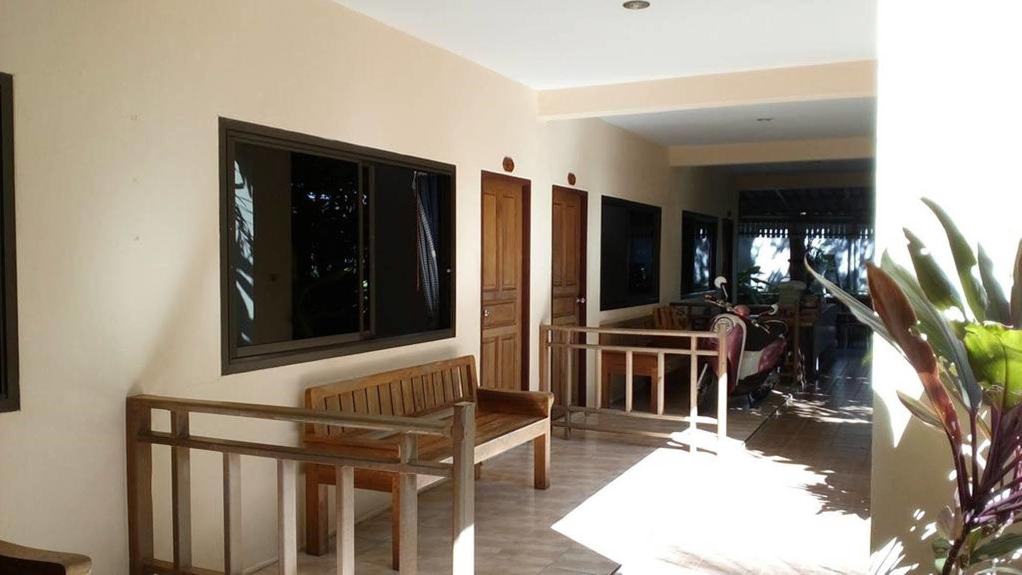 Baan Pitcha บ้านพิชชา Ламай Бийч Екстериор снимка